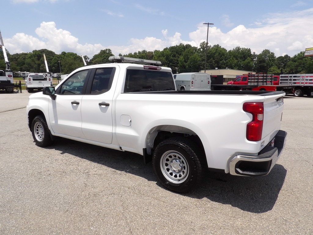 Used 2020 Chevrolet Silverado 1500 W/T w/ WT Safety Package RWD image 4