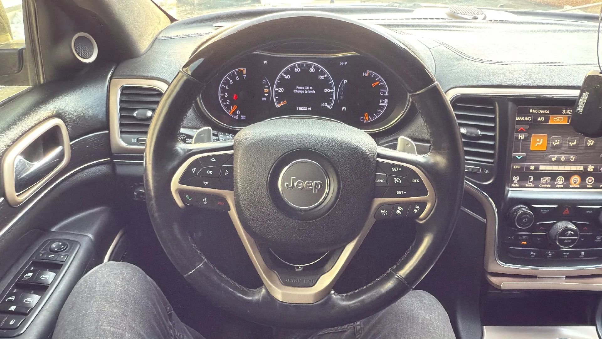 Used 2015 Jeep Grand Cherokee Summit w/ Platinum Series Group AWD/4WD image 11