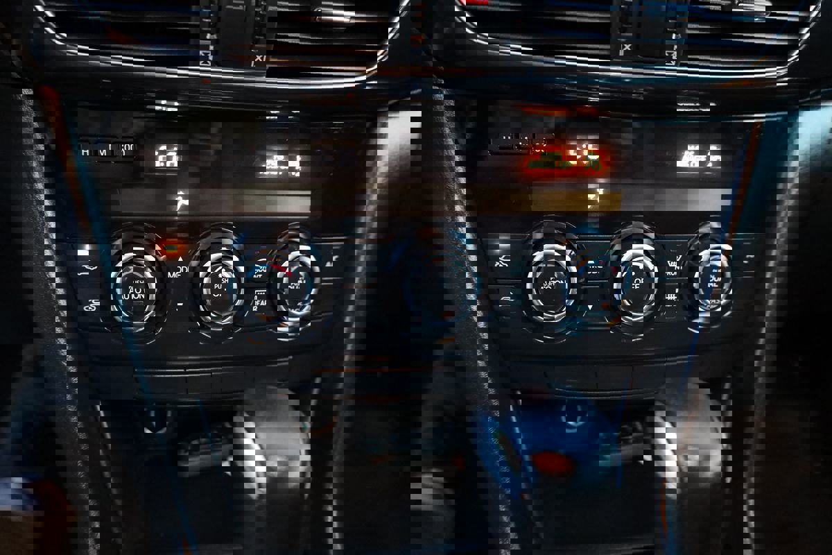 Used 2015 MAZDA MAZDA6 Touring image 28