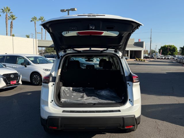 New 2026 Nissan Rogue SV FWD image 7