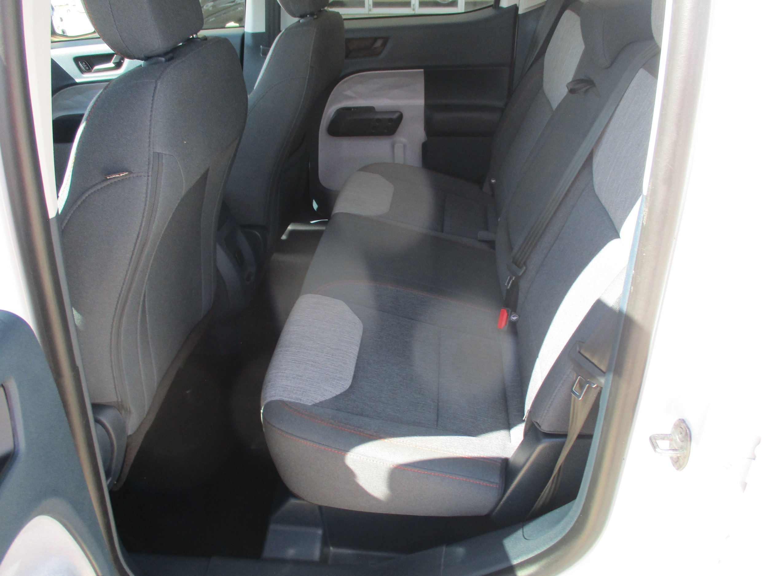 Used 2023 Ford Maverick XLT FWD image 5