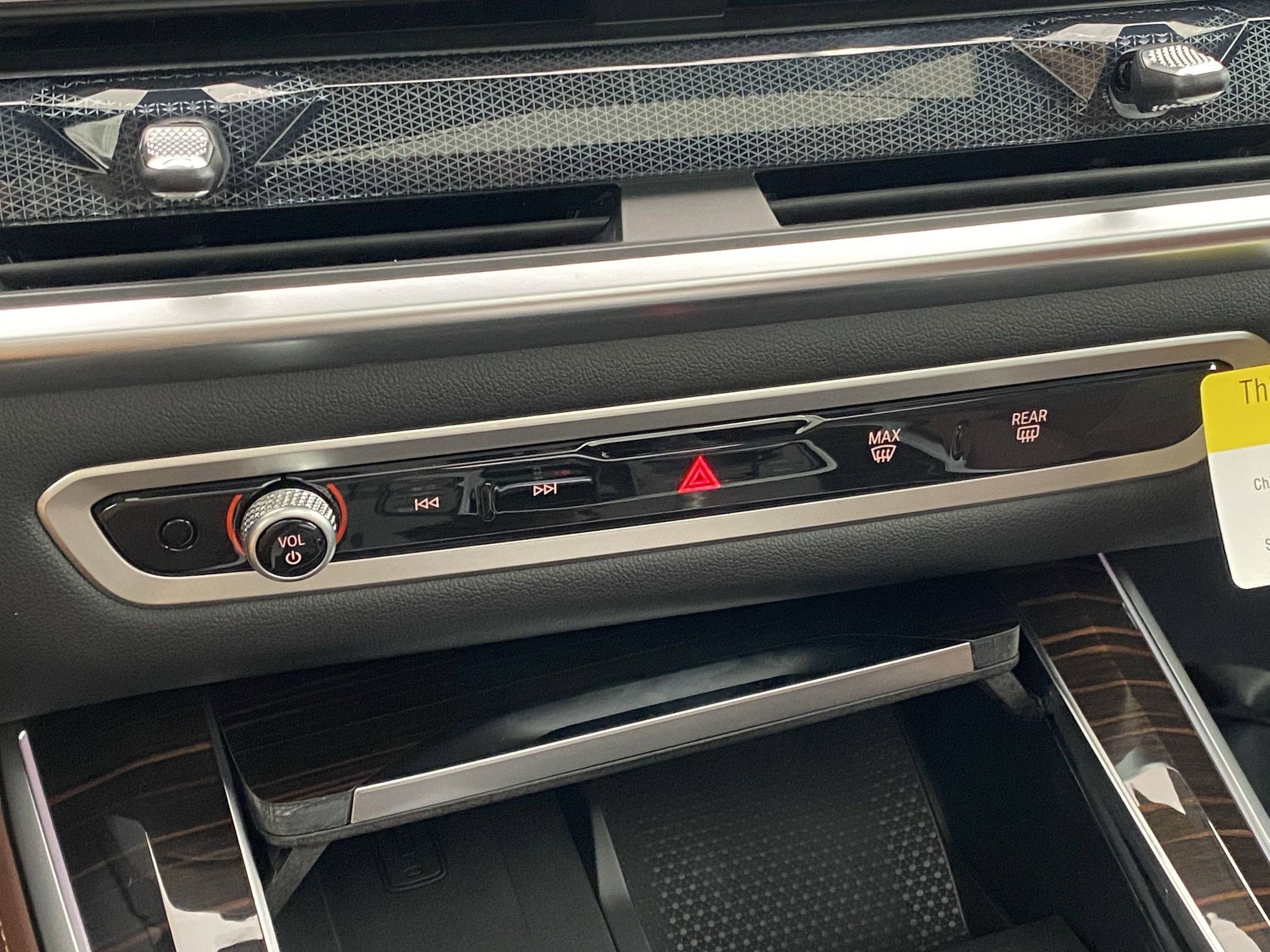 Used 2026 BMW X5 xDrive50e w/ Premium Package image 28