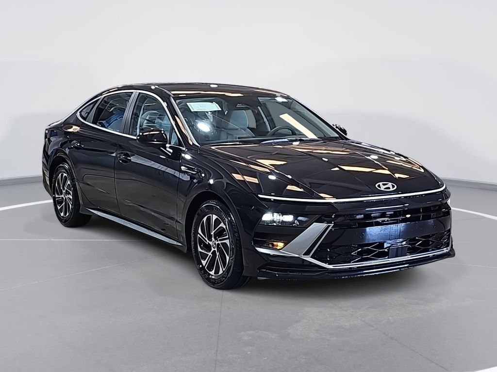 New 2026 Hyundai Sonata Blue FWD image 3