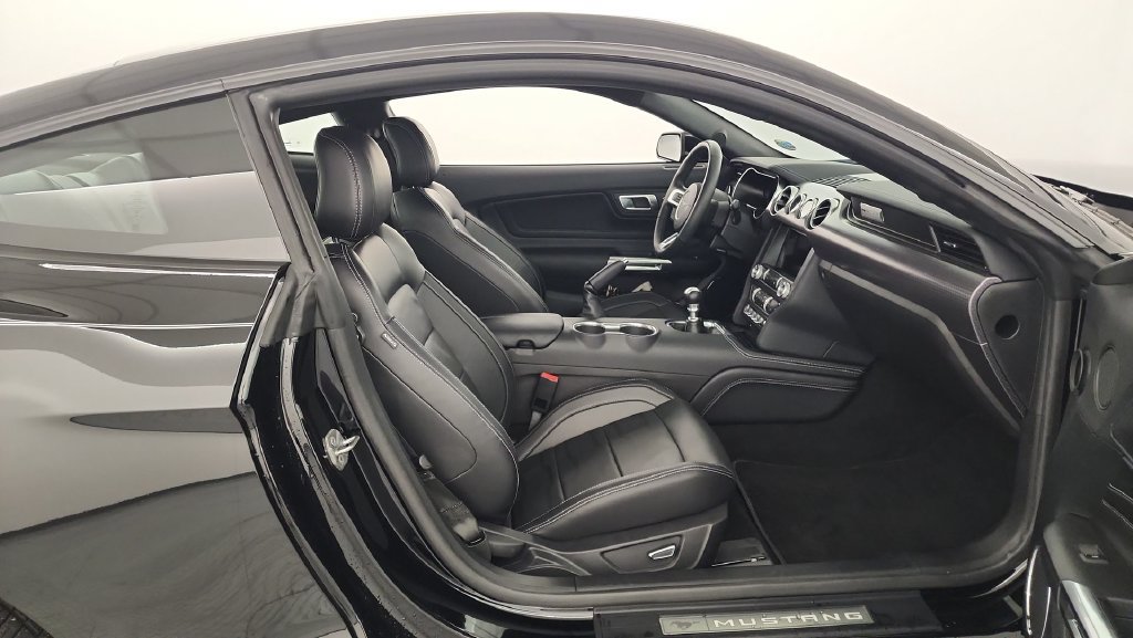 Certified 2019 Ford Mustang GT Premium w/ Performance Package - Level 2 RWD image 31