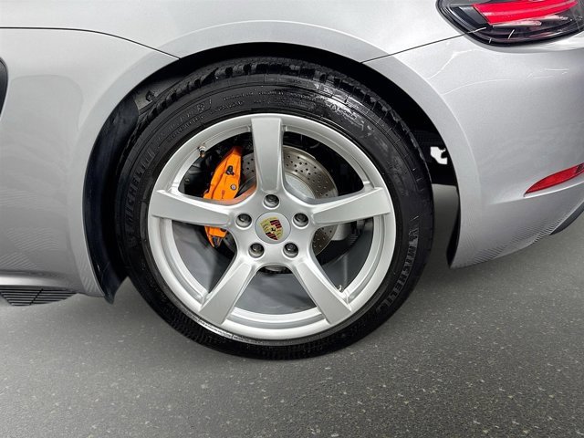 Used 2018 Porsche 718 Cayman Base image 23