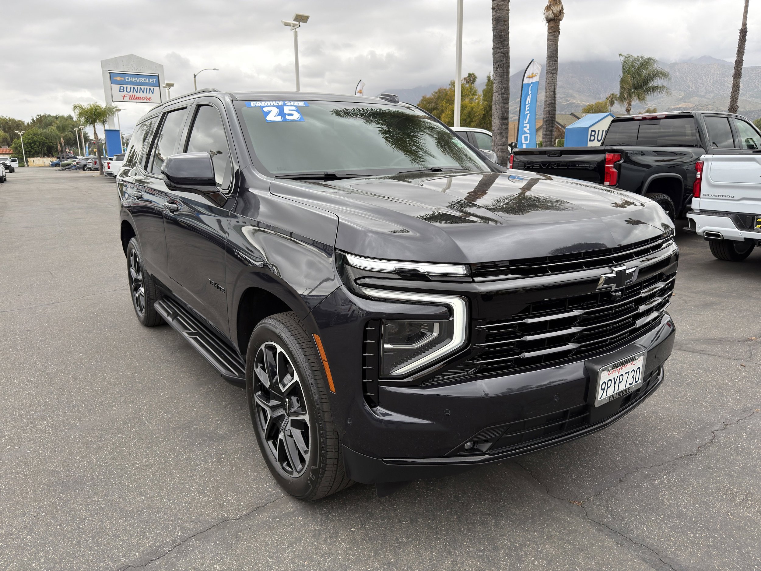 Used 2025 Chevrolet Tahoe RST RWD image 2