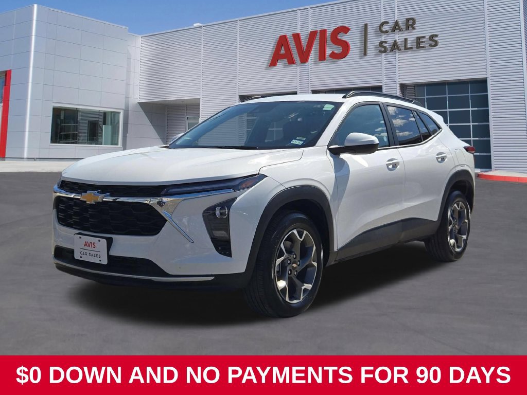 Used 2026 Chevrolet Trax LT FWD image 1