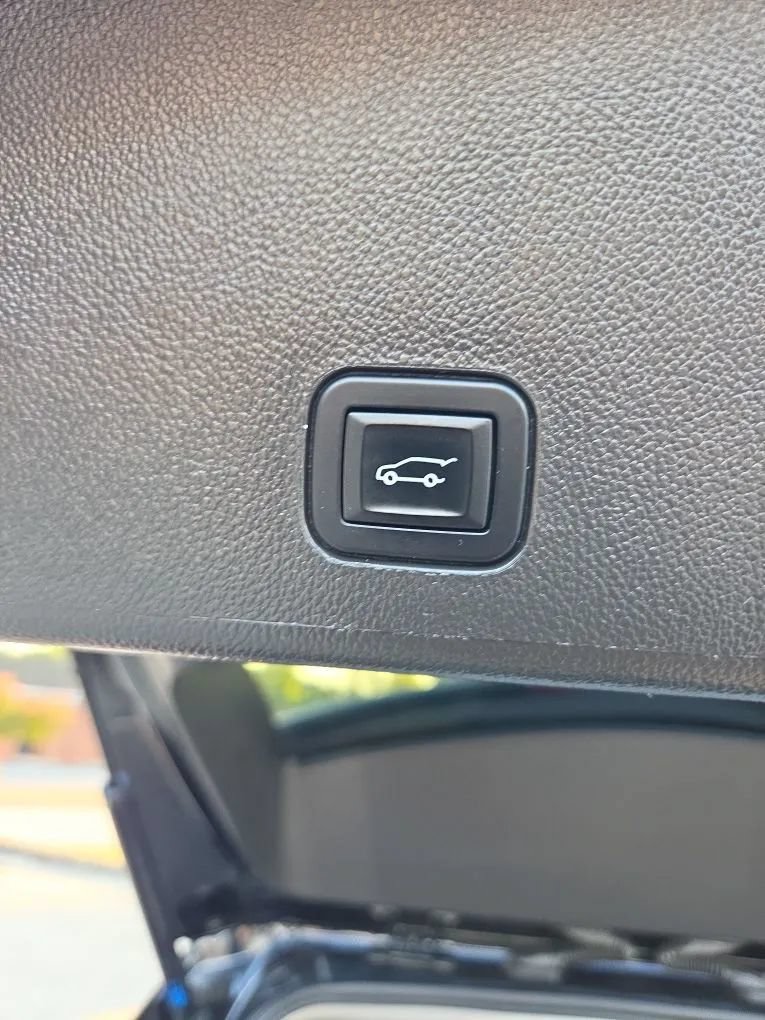 Used 2013 Cadillac SRX Luxury AWD/4WD image 30