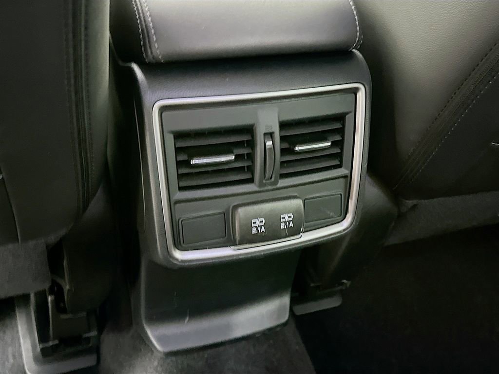 Used 2024 Subaru Forester Limited image 34
