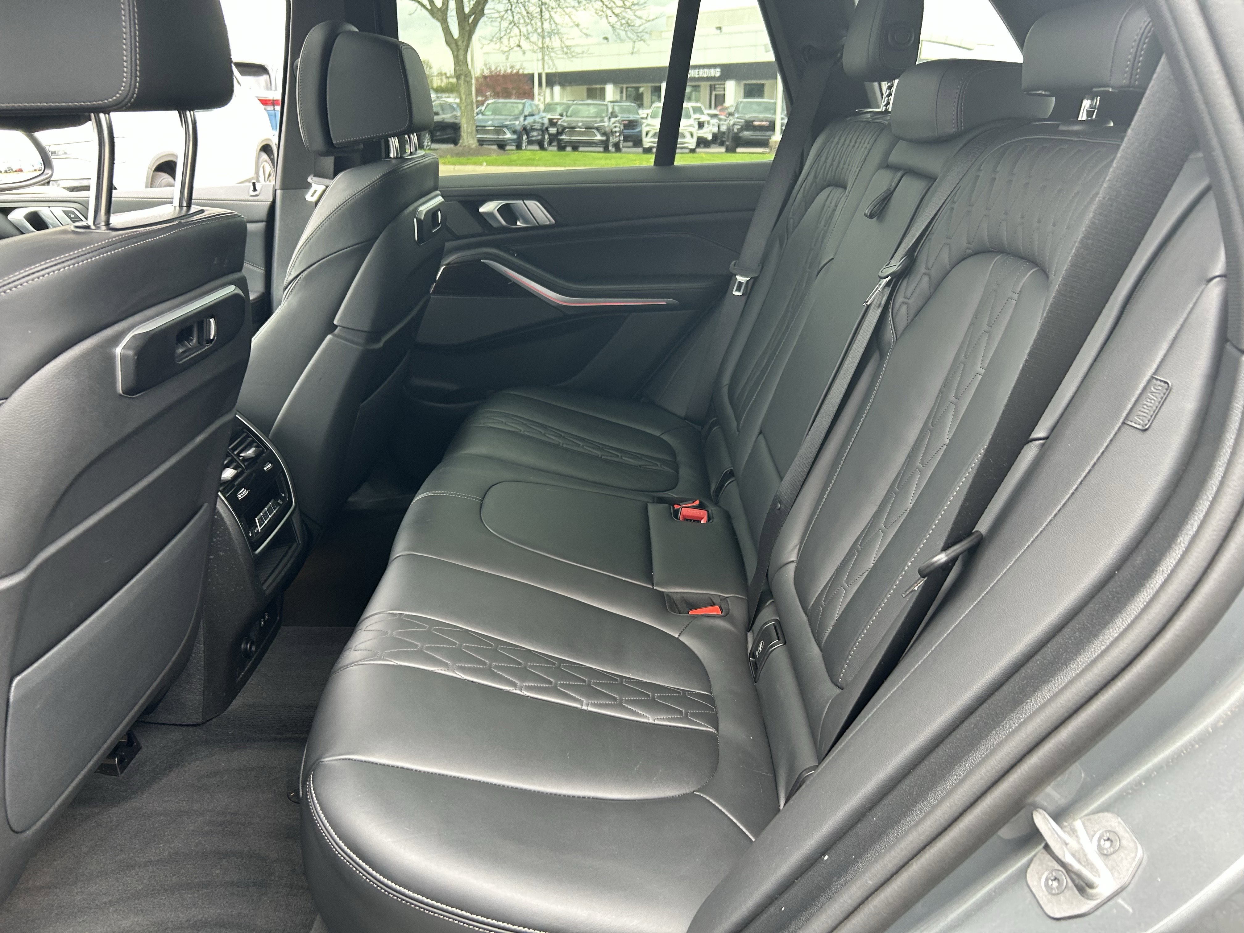 Used 2025 BMW X5 xDrive50e image 24