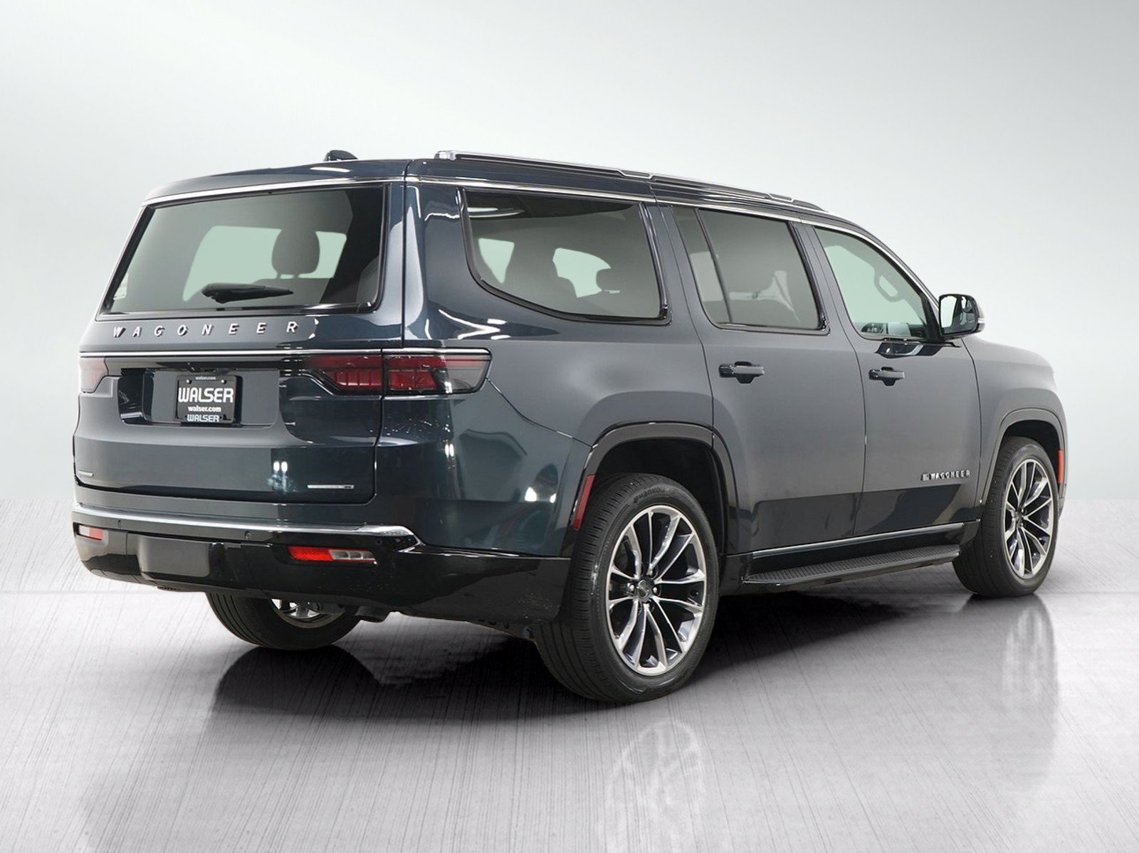 Used 2023 Jeep Wagoneer Series II w/ Premium Group I AWD/4WD image 5
