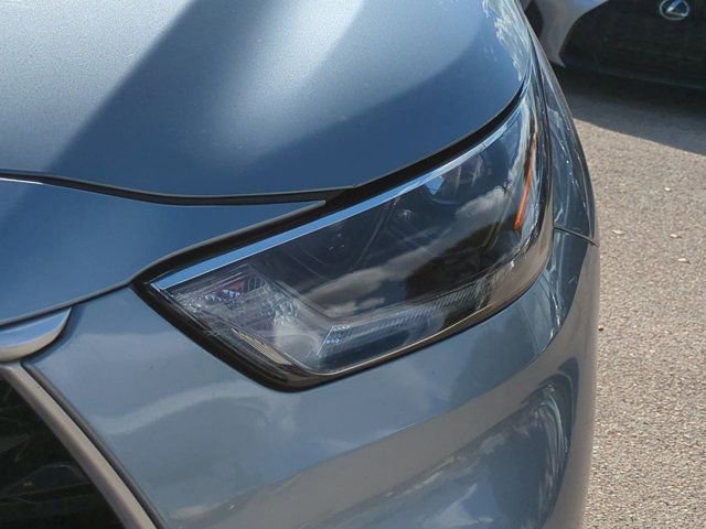 Used 2021 Toyota Highlander LE image 9