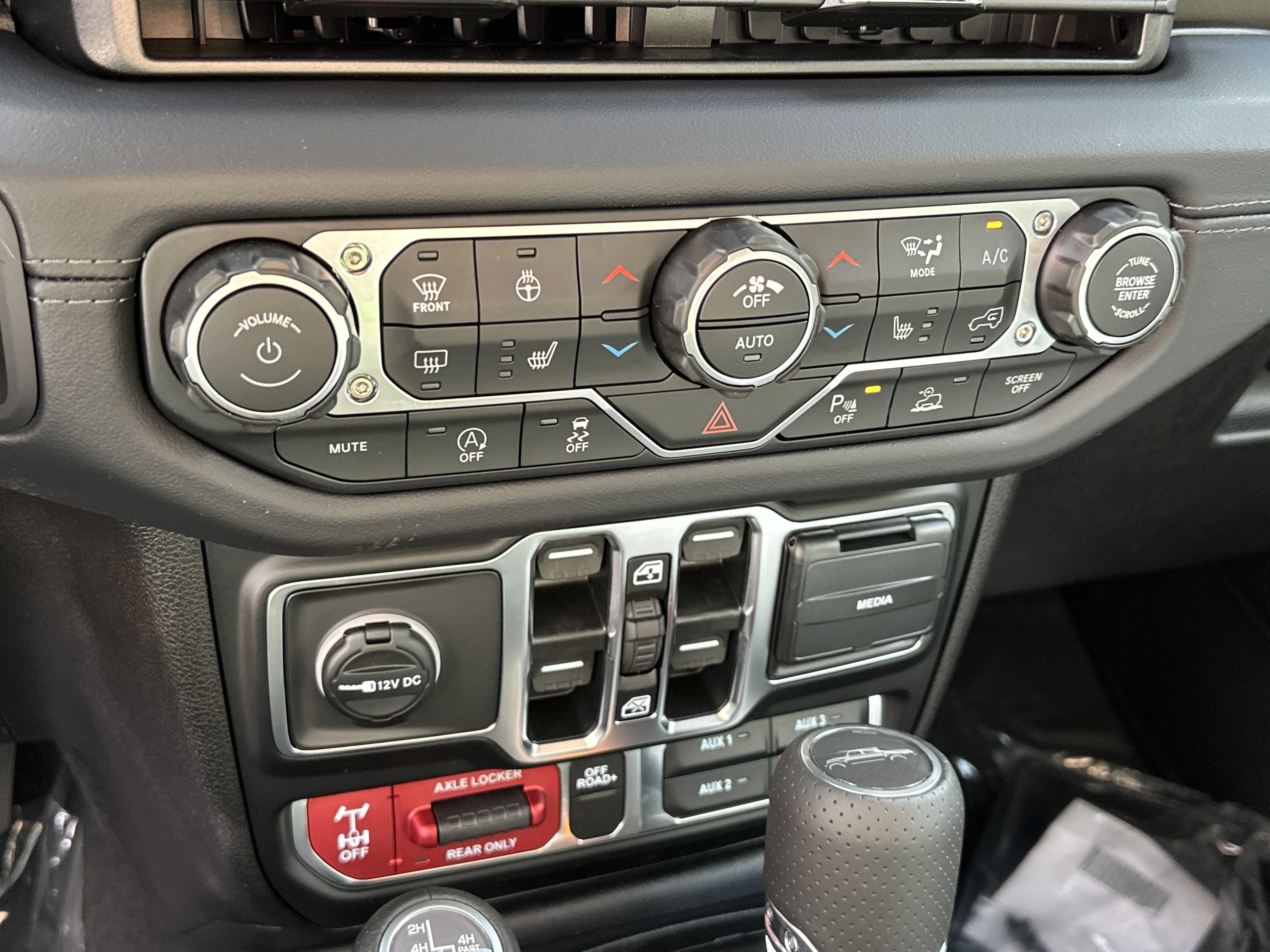 New 2026 Jeep Gladiator Mojave image 6