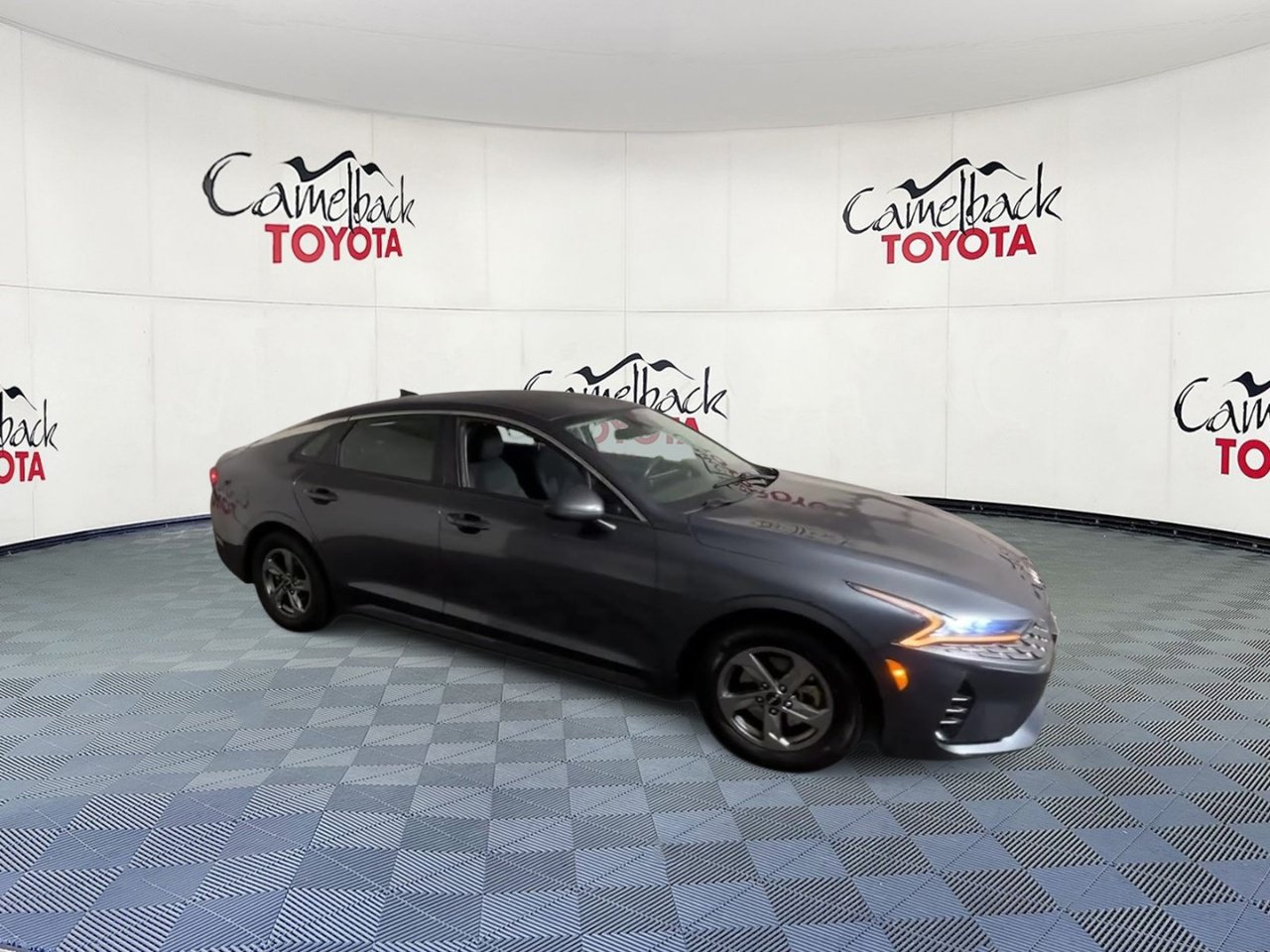 Used 2022 Kia K5 LXS FWD image 2
