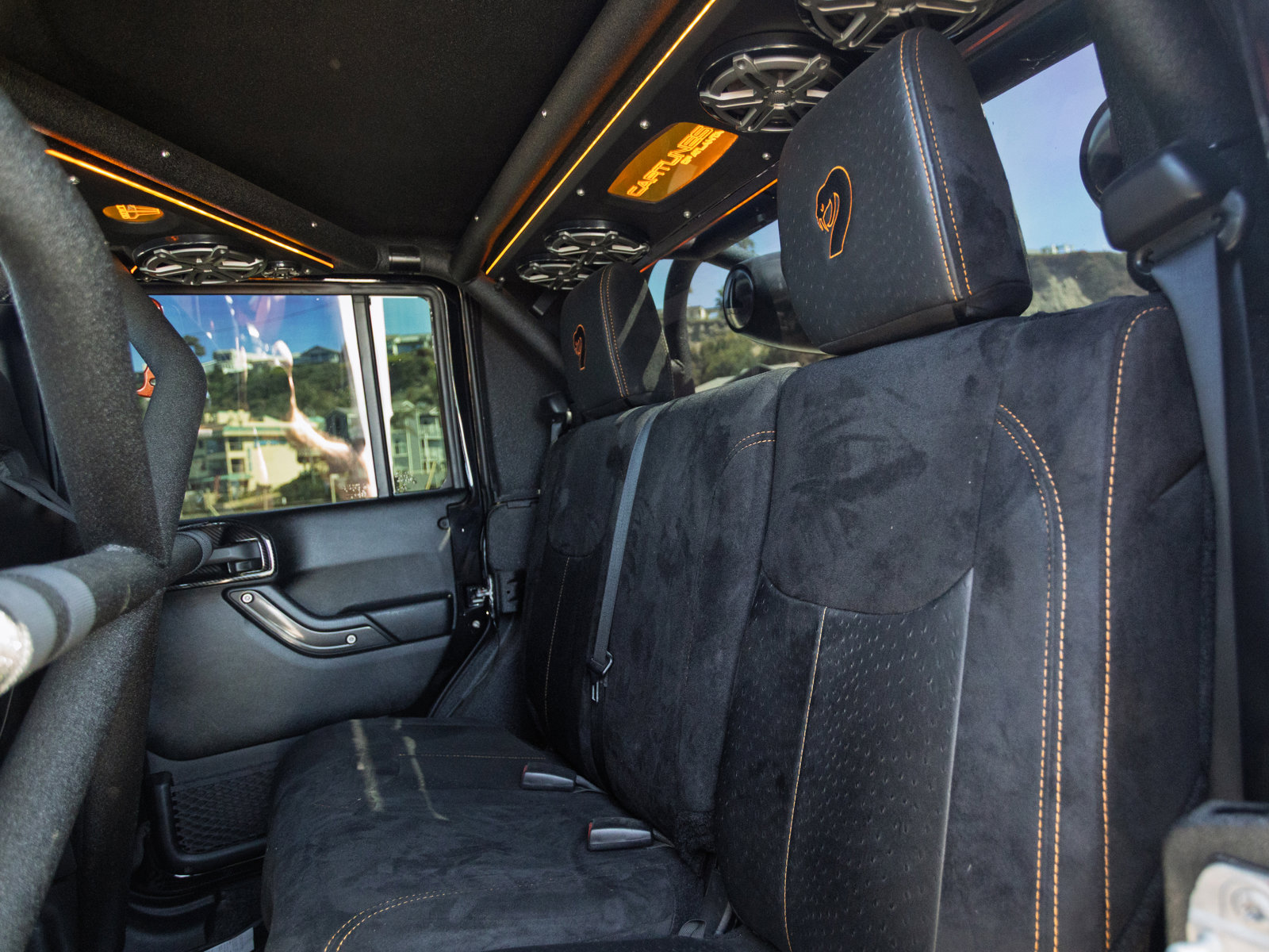 Used 2014 Jeep Wrangler Unlimited Rubicon w/ Connectivity Group image 44