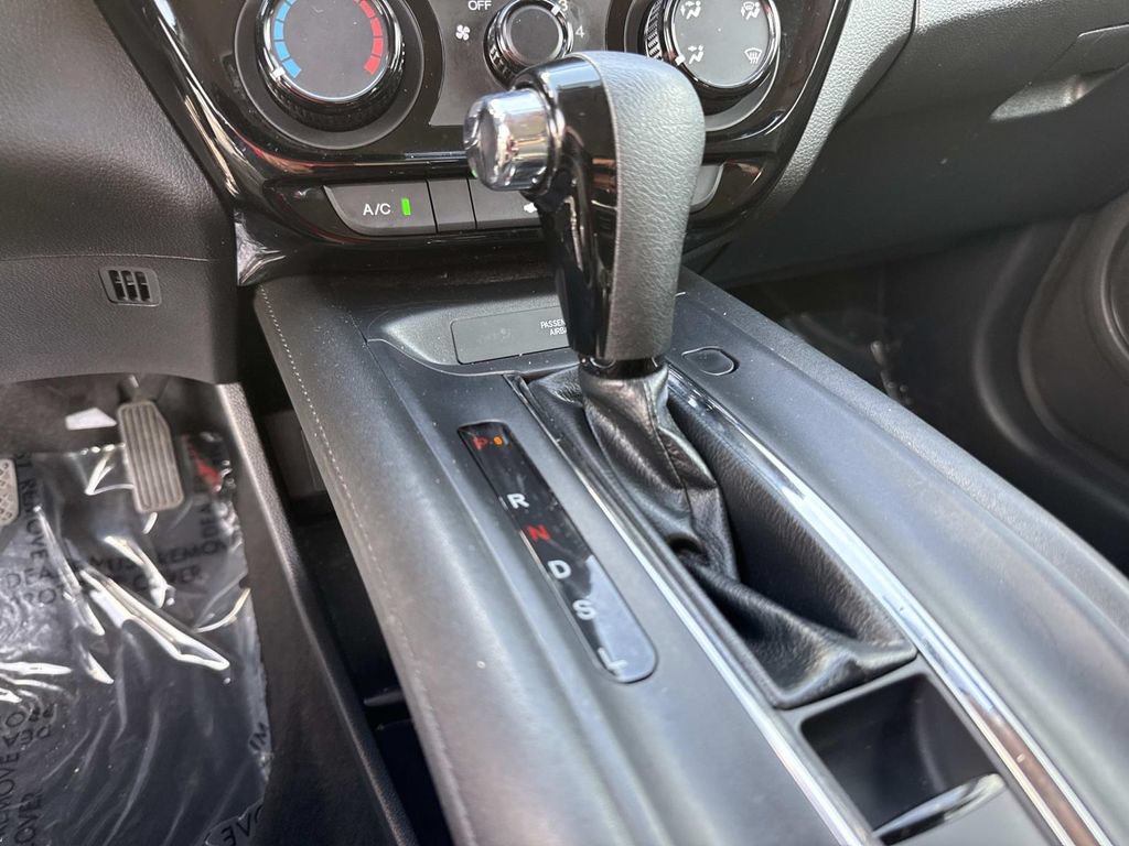 Used 2020 Honda HR-V LX image 30