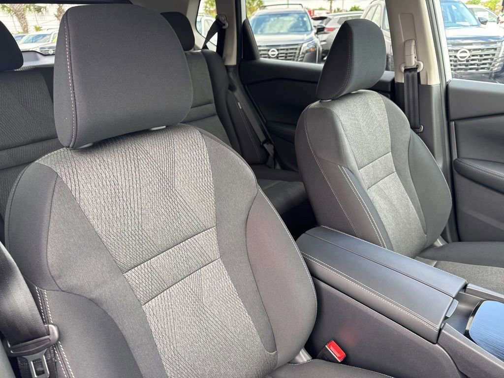 New 2026 Nissan Rogue SV FWD image 19