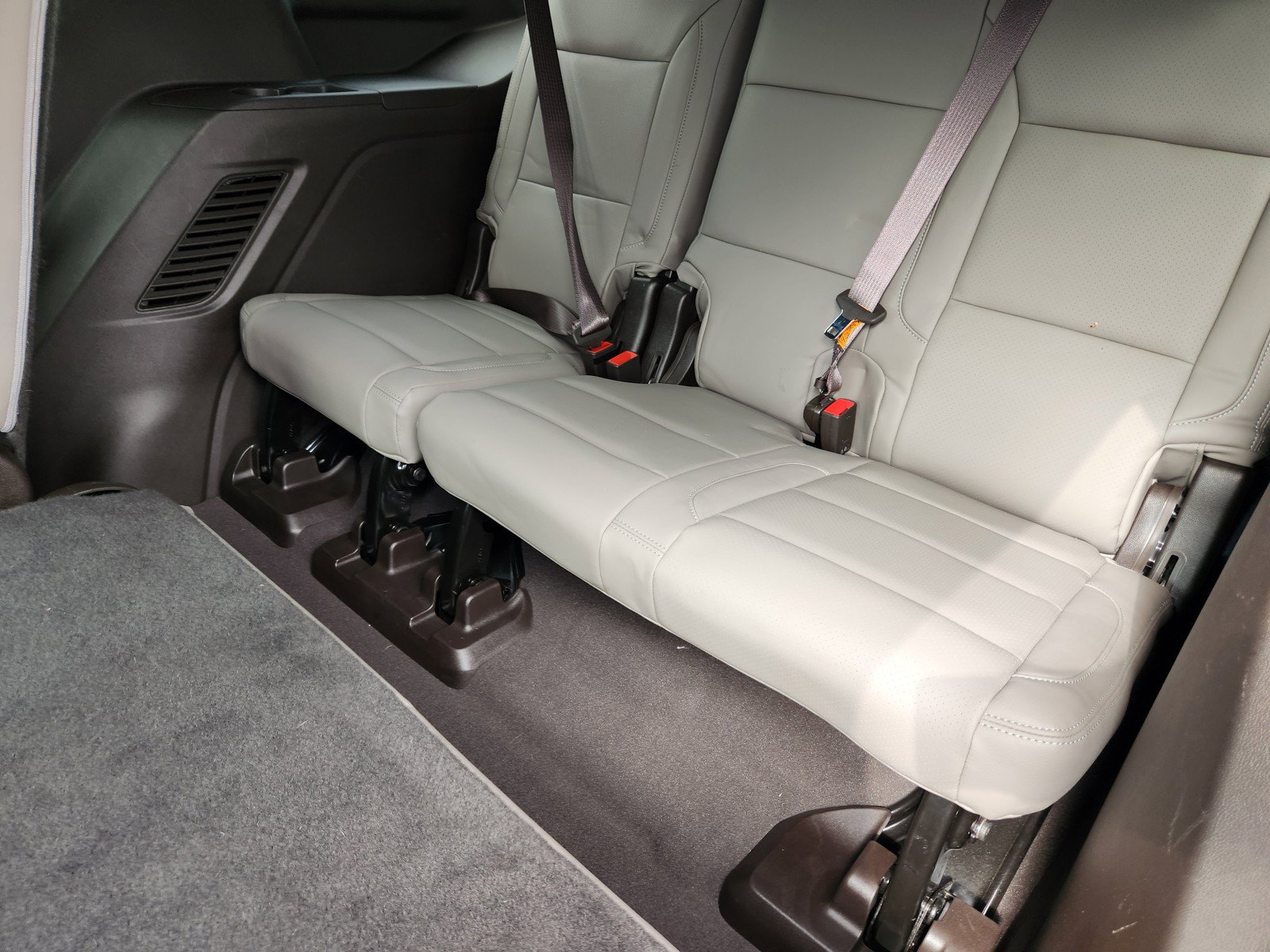 Used 2023 Chevrolet Tahoe LS RWD image 13
