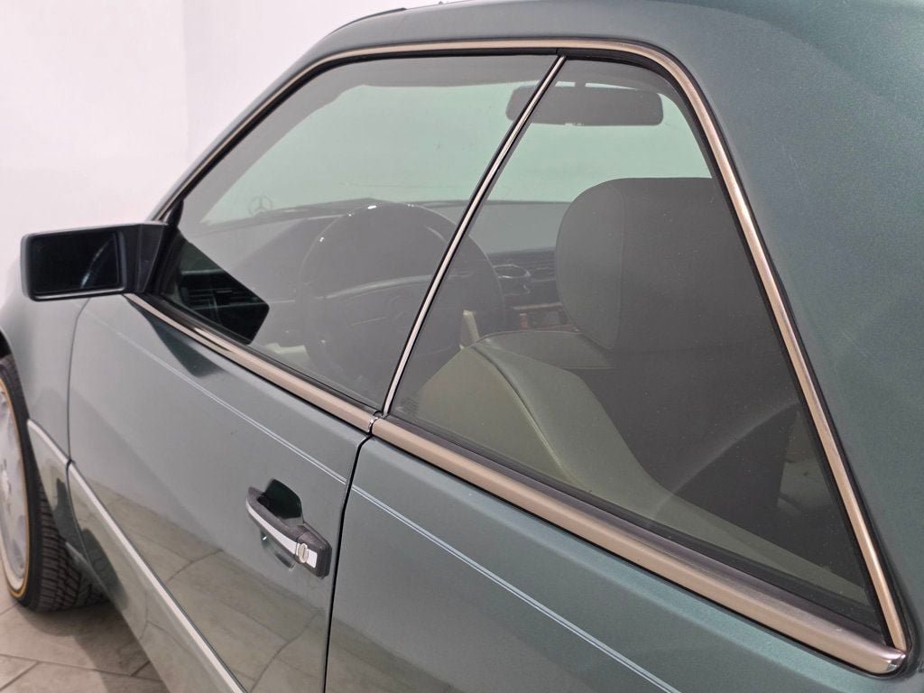 Used 1994 Mercedes-Benz E 320 Coupe image 29