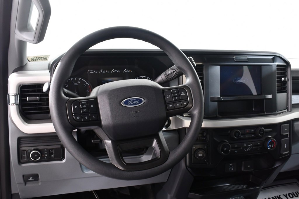 New 2025 Ford F250 XLT image 12