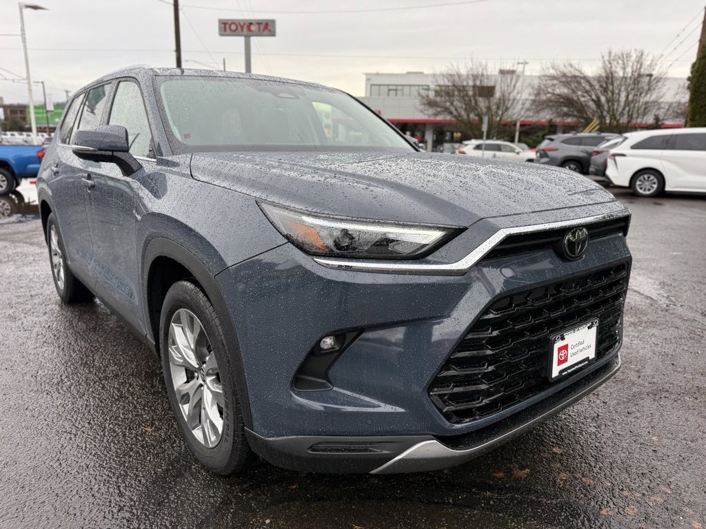 Certified 2025 Toyota Grand Highlander FWD image 2