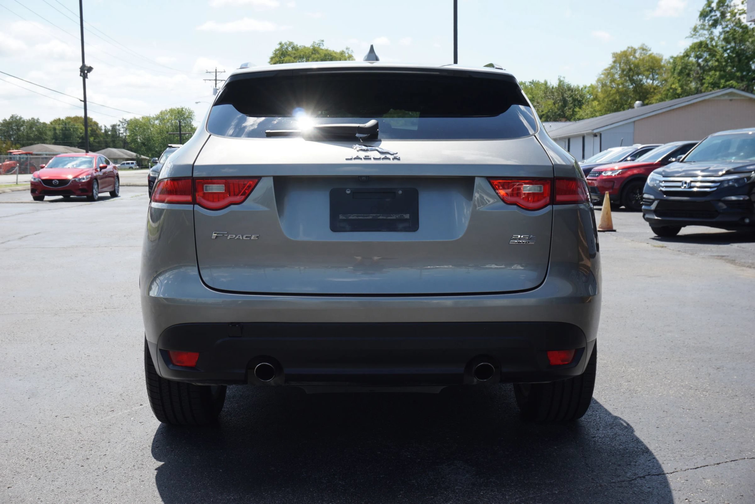 Used 2018 Jaguar F-PACE Premium AWD/4WD image 6