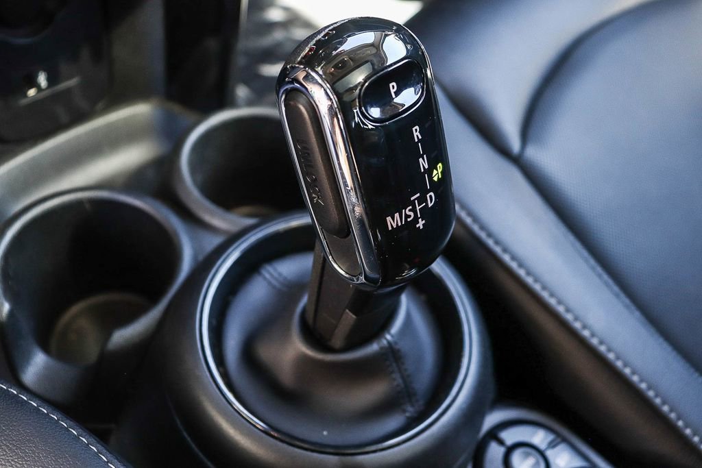 Used 2023 MINI Cooper 4-Door Hardtop image 27