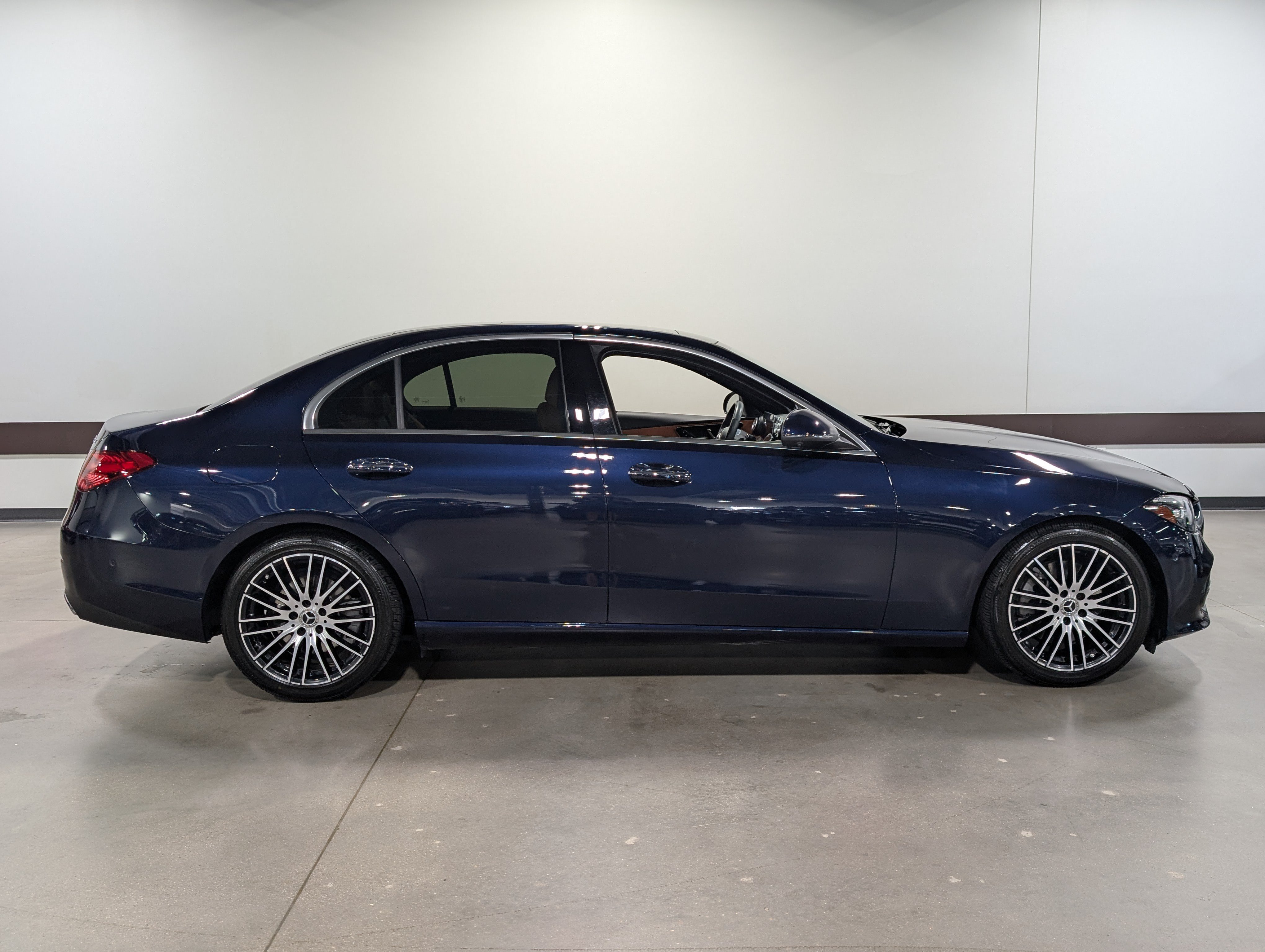Used 2022 Mercedes-Benz C 300 4MATIC Sedan image 2