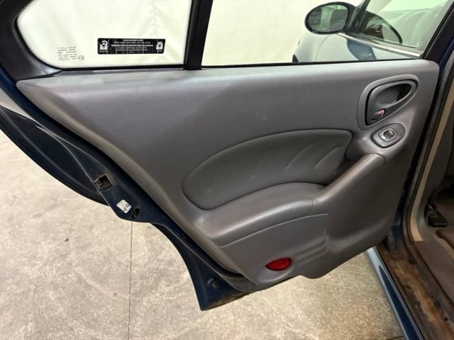 Used 2002 Pontiac Grand Am SE w/ Solid Value Appearance Pkg FWD image 18