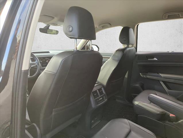 Used 2021 Volkswagen Atlas SE w/ Towing Package image 16