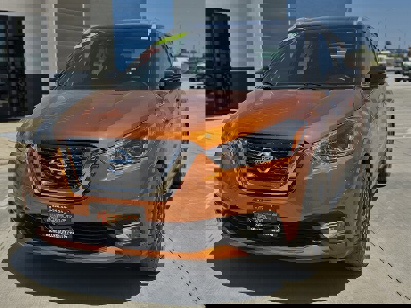 Used 2020 Nissan Kicks SR image 7