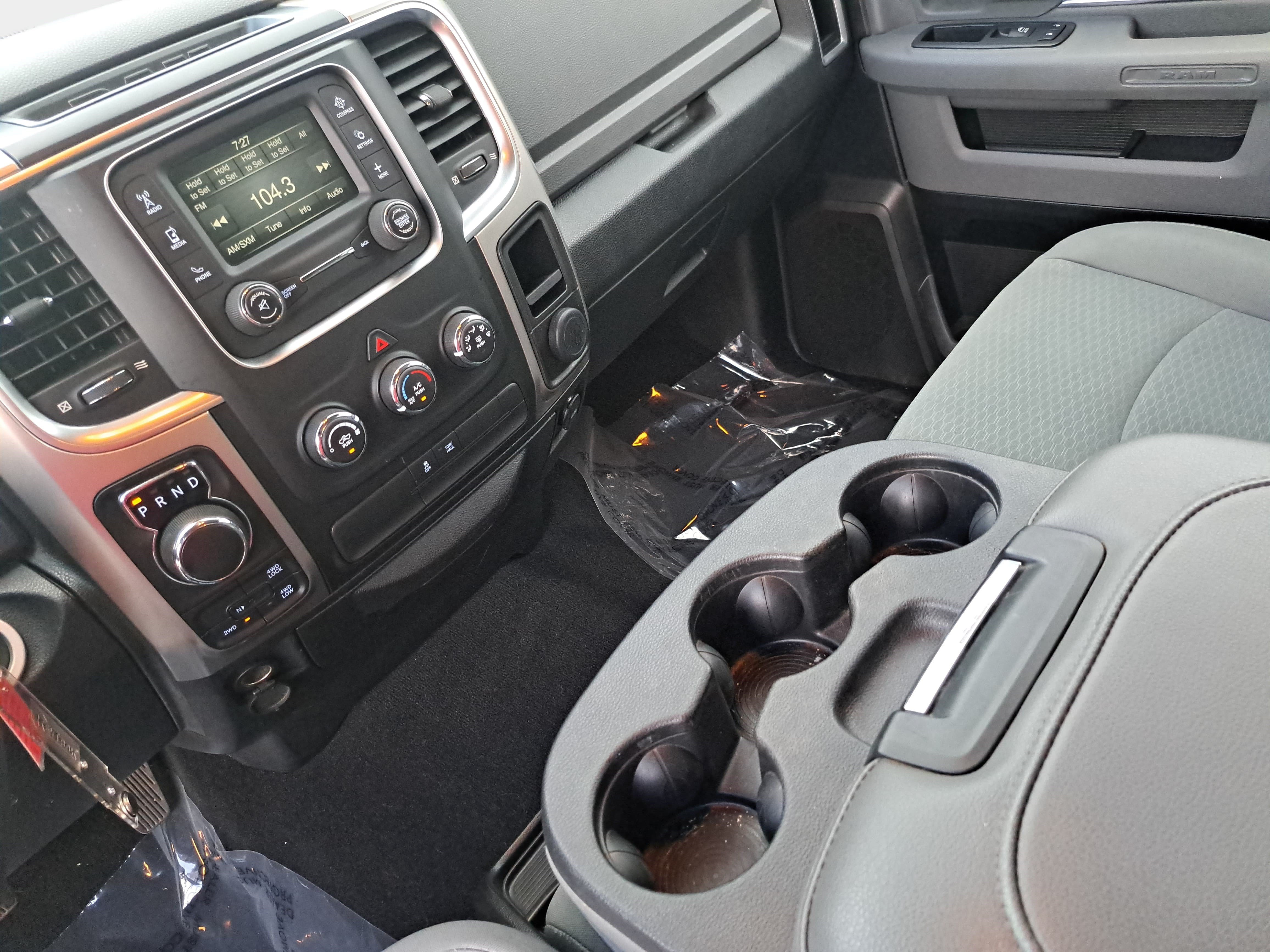 Used 2018 RAM 1500 Classic SLT AWD/4WD image 20