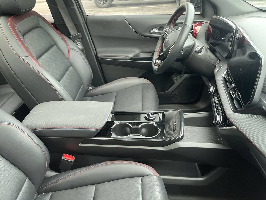 Used 2025 Chevrolet Equinox RS w/ Convenience Package III FWD image 12