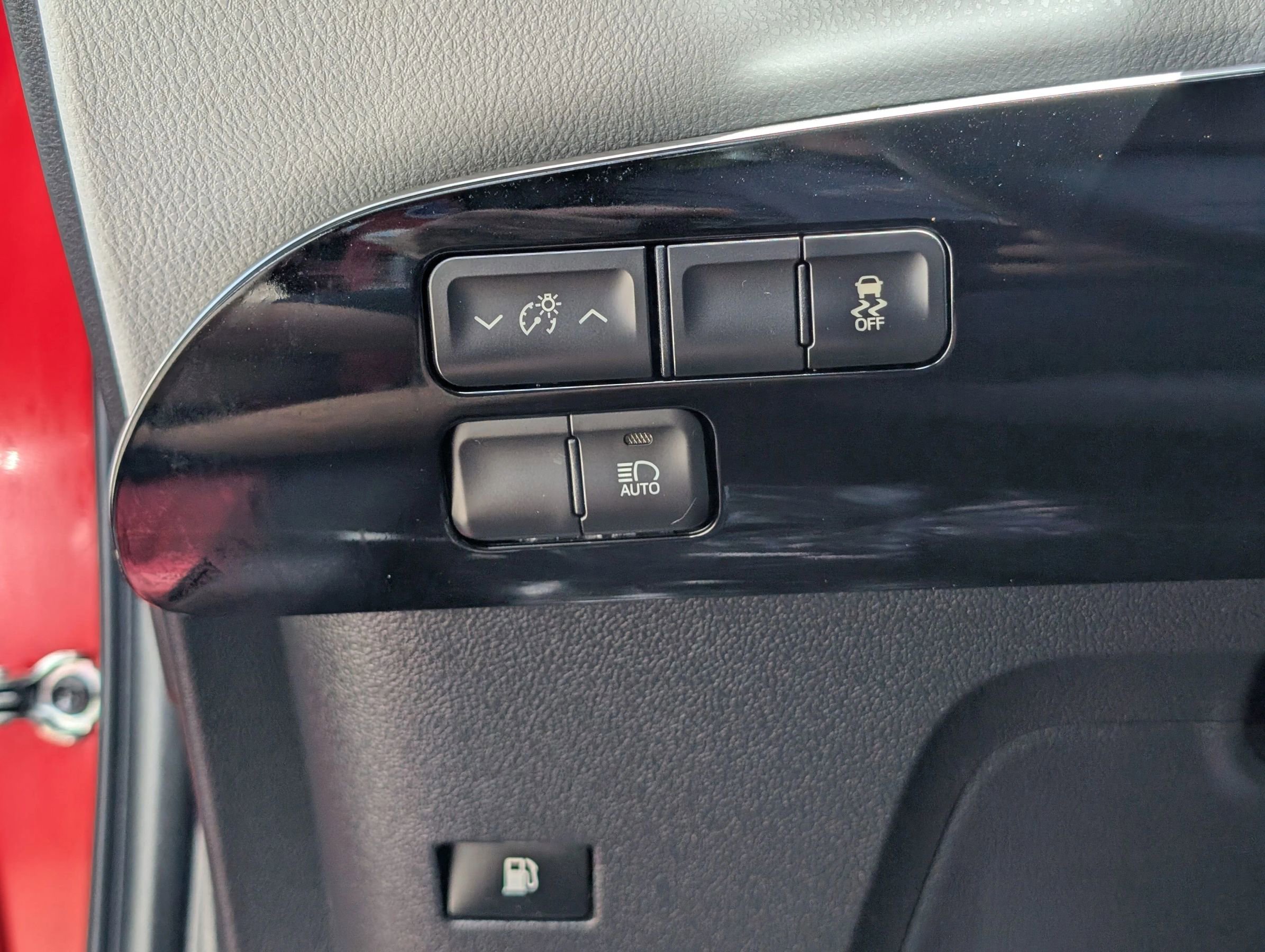 Used 2017 Toyota Prius Two FWD image 17