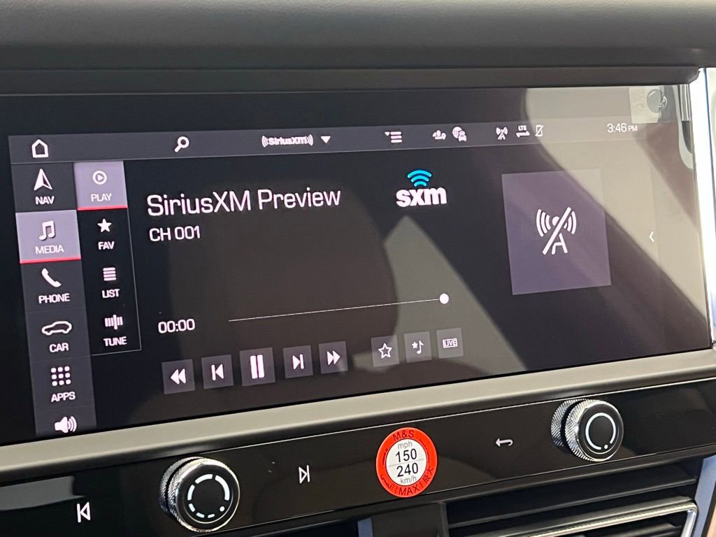 Used 2026 Porsche Macan AWD/4WD image 14