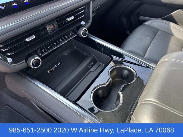 Used 2025 Chevrolet Suburban Z71 image 50