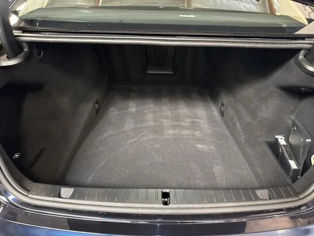 Used 2018 BMW 750i RWD image 28