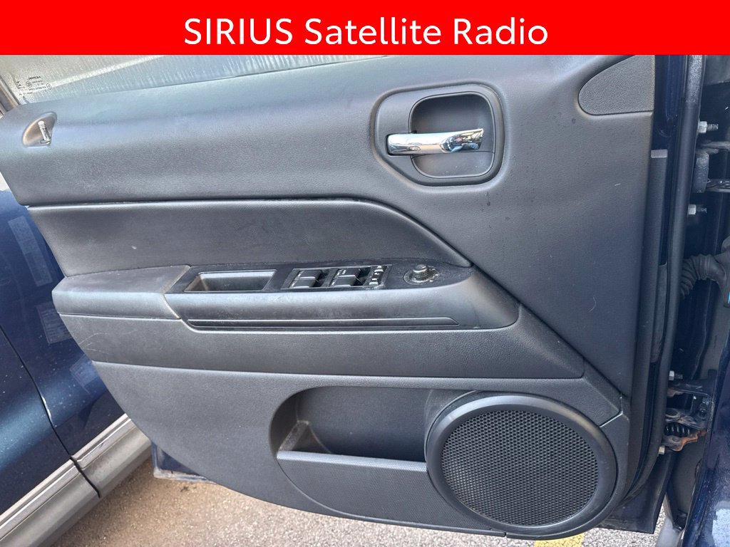 Used 2014 Jeep Patriot Latitude w/ Sun/Sound Group FWD image 9