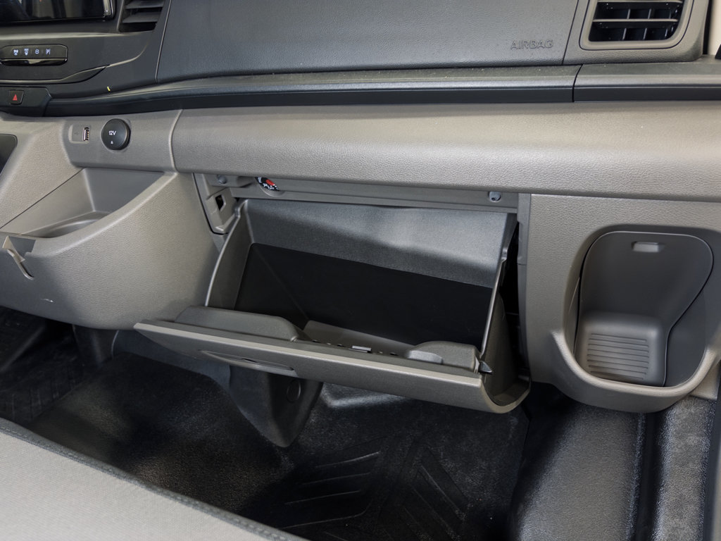 Used 2024 Ford E-Transit Low Roof RWD image 22
