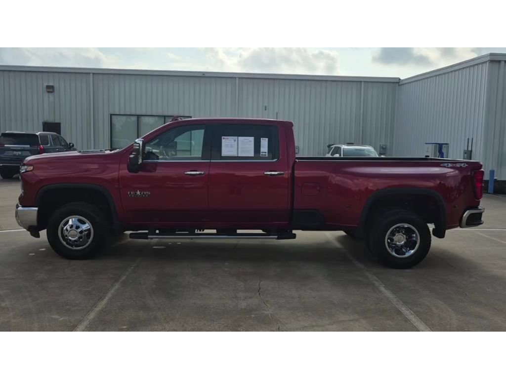 Used 2025 Chevrolet Silverado 3500 LTZ w/ LTZ Texas Edition image 5