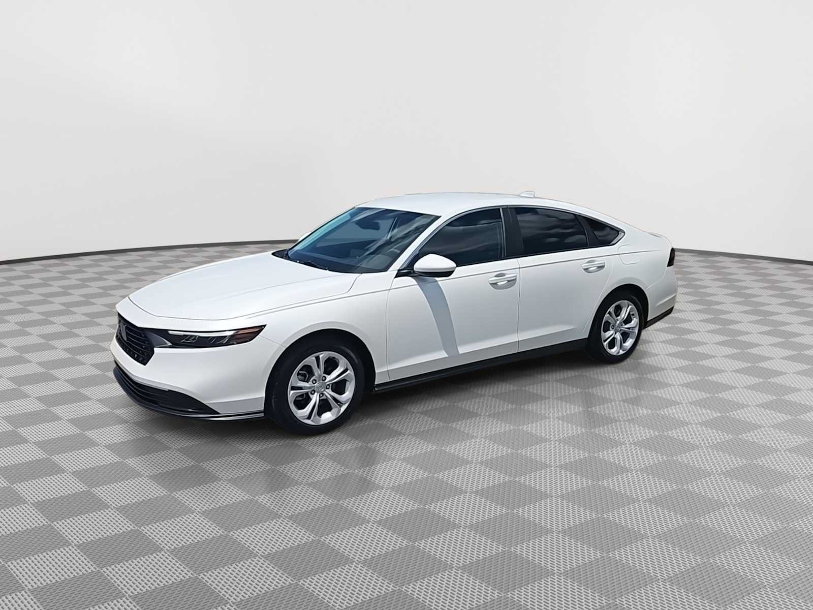 Certified 2025 Honda Accord LX image 4