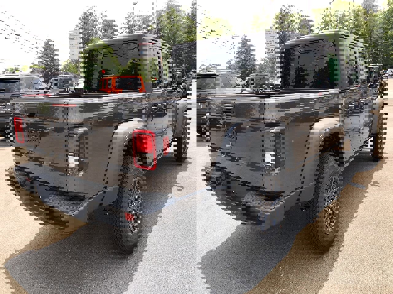 New 2025 Jeep Gladiator Sport image 13