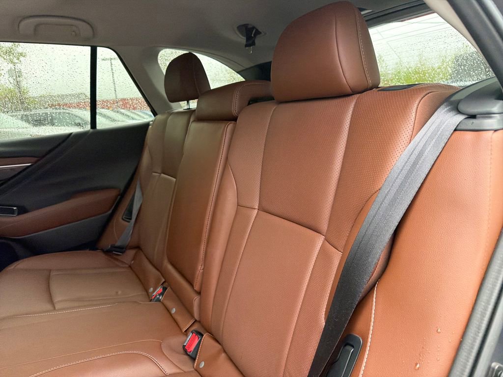 Used 2022 Subaru Outback Touring AWD/4WD image 25