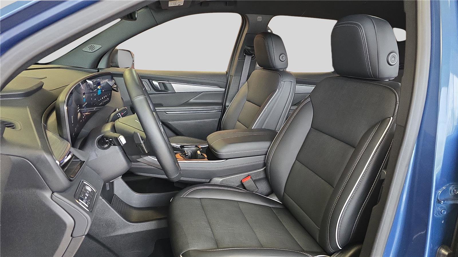 Used 2025 Buick Enclave Preferred image 11