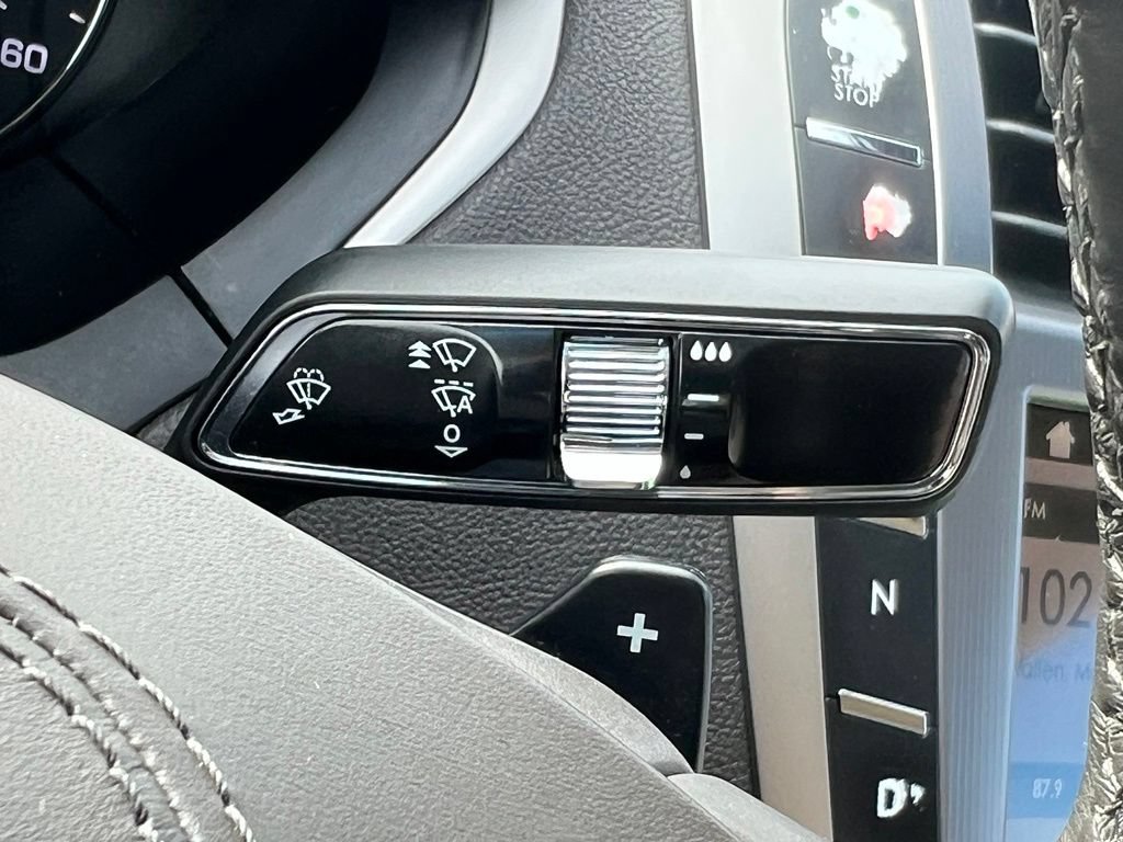 Used 2019 Lincoln MKZ Reserve w/ Reserve Plus Package FWD image 33