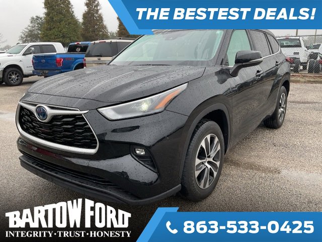 Used 2023 Toyota Highlander XLE