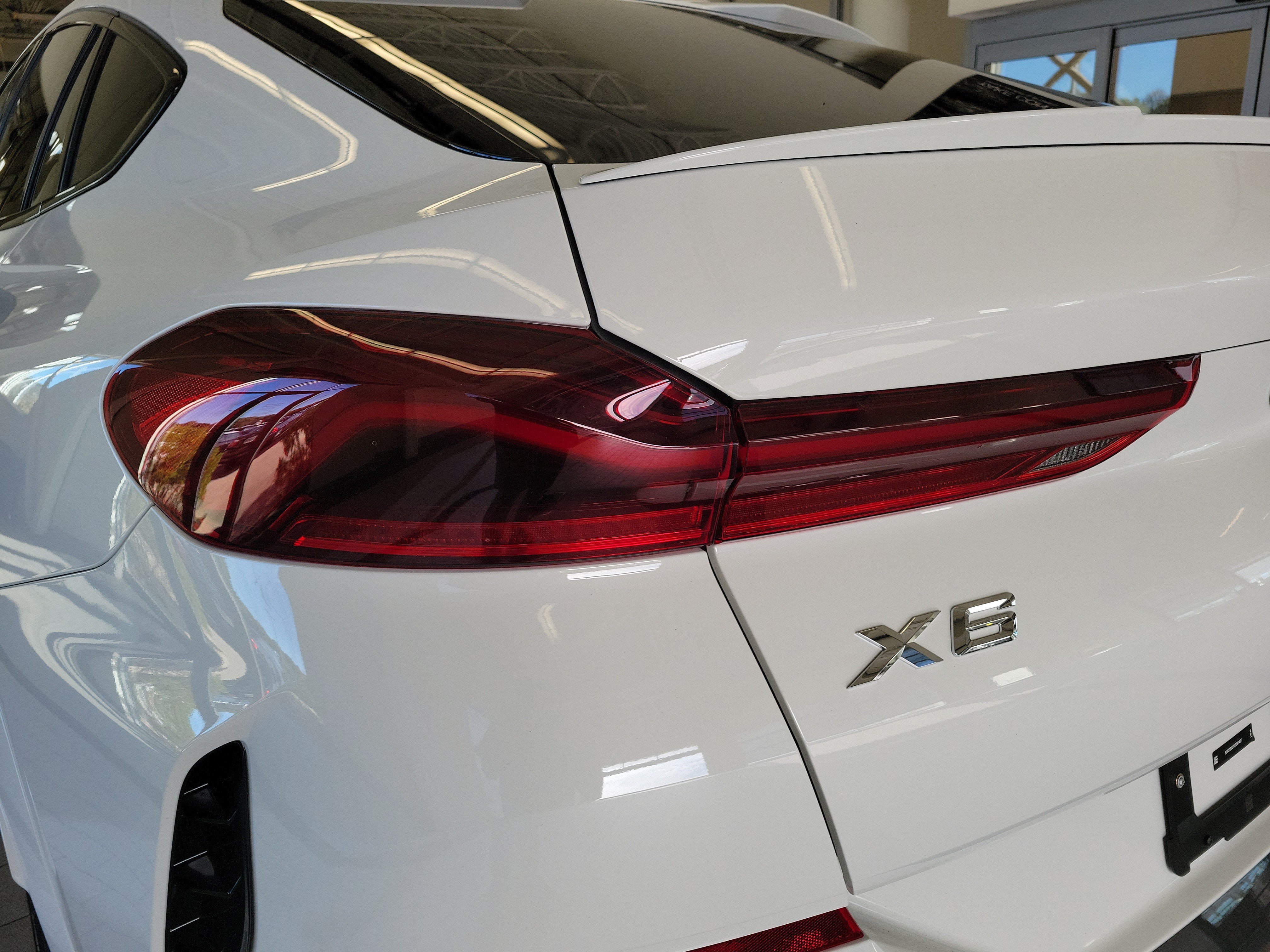 New 2027 BMW X6 xDrive40i w/ Premium Package AWD/4WD image 15