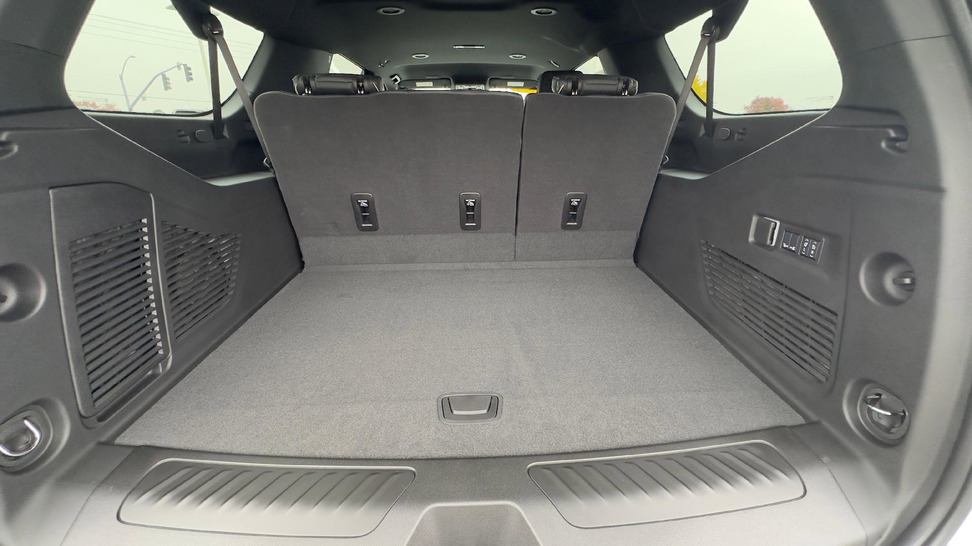 New 2026 GMC Yukon XL Elevation image 6