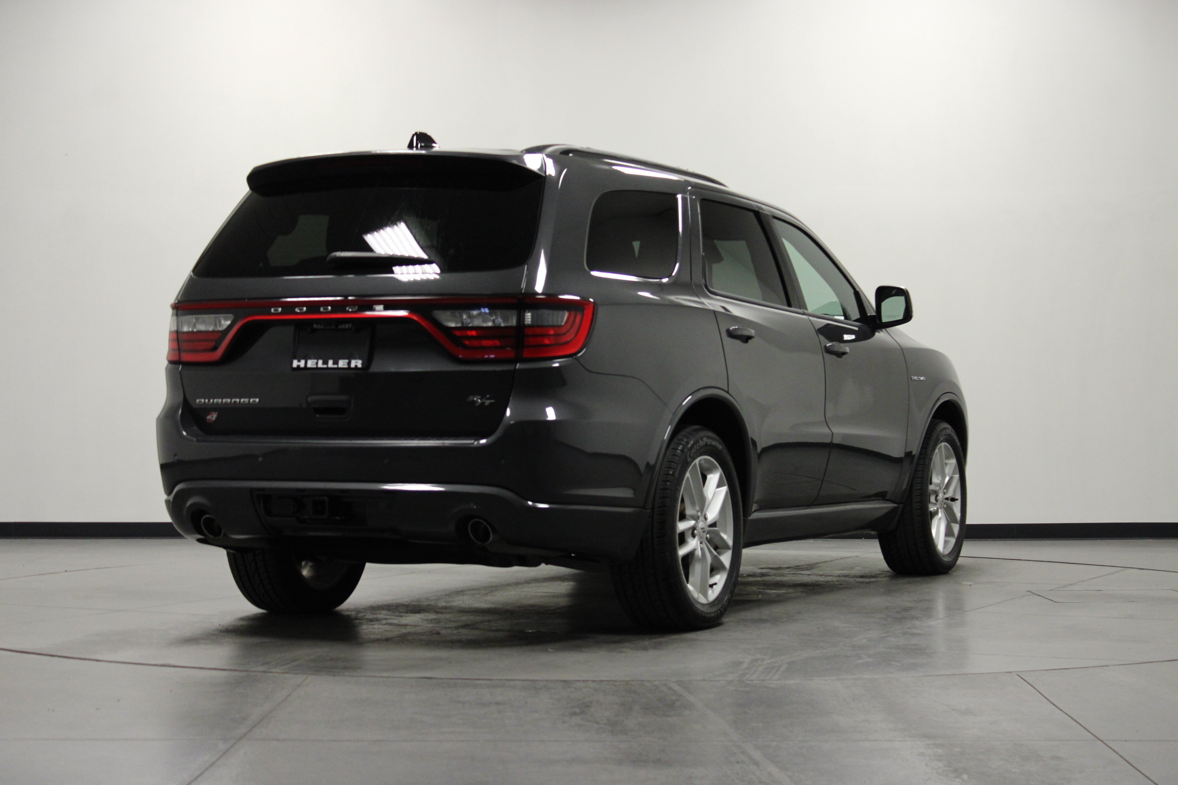 Used 2025 Dodge Durango R/T AWD/4WD image 4