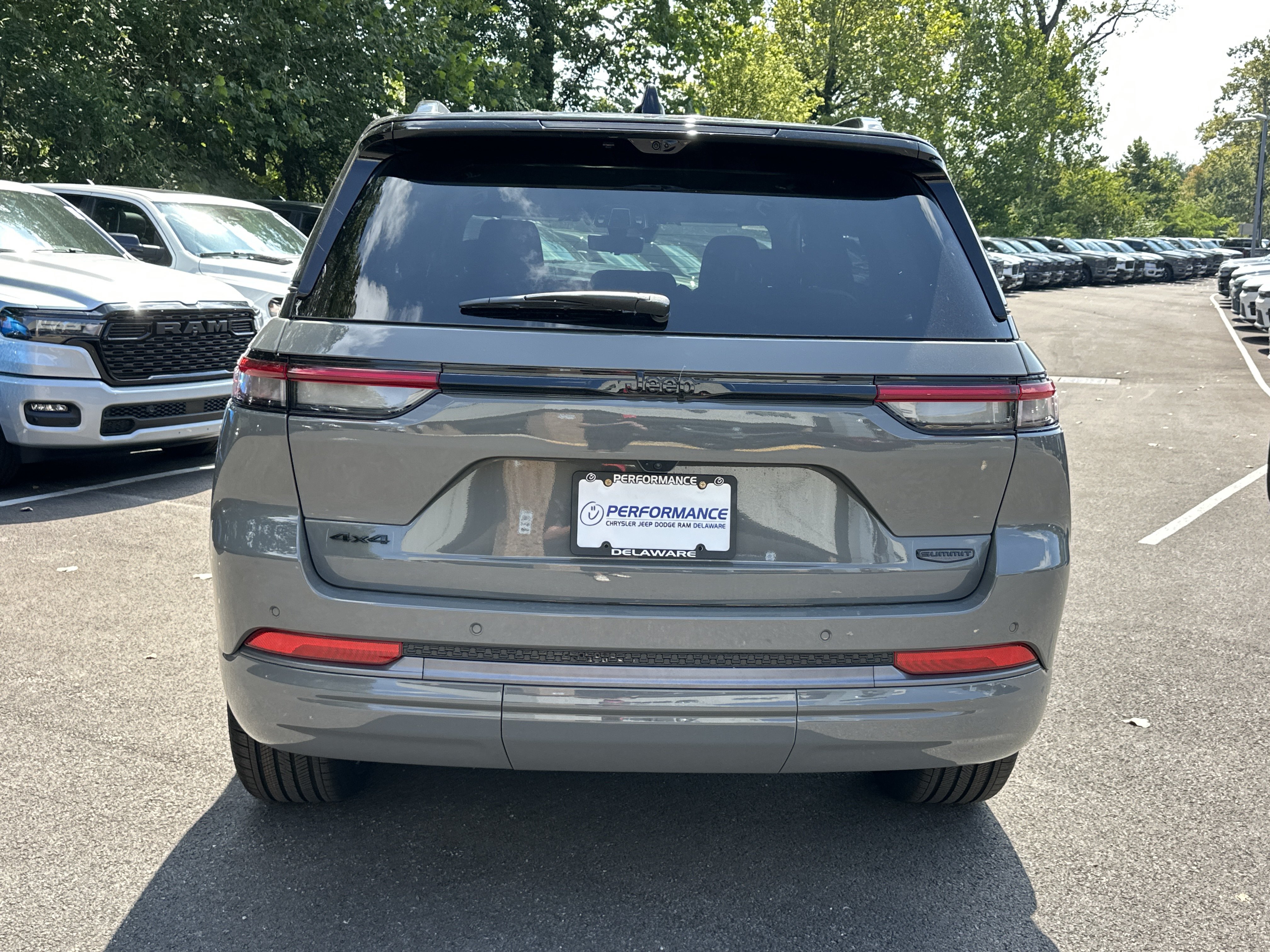 New 2027 Jeep Grand Cherokee Summit AWD/4WD image 16